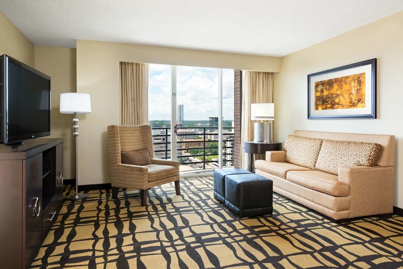 doubletree suites by hilton austin downtown capitol