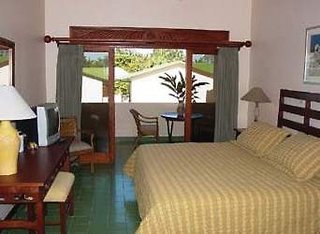 hotel club del mar