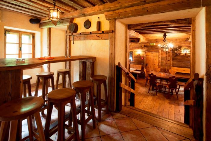 euro youth hotel and krone