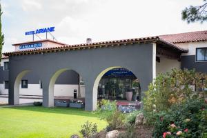 ariane hotel
