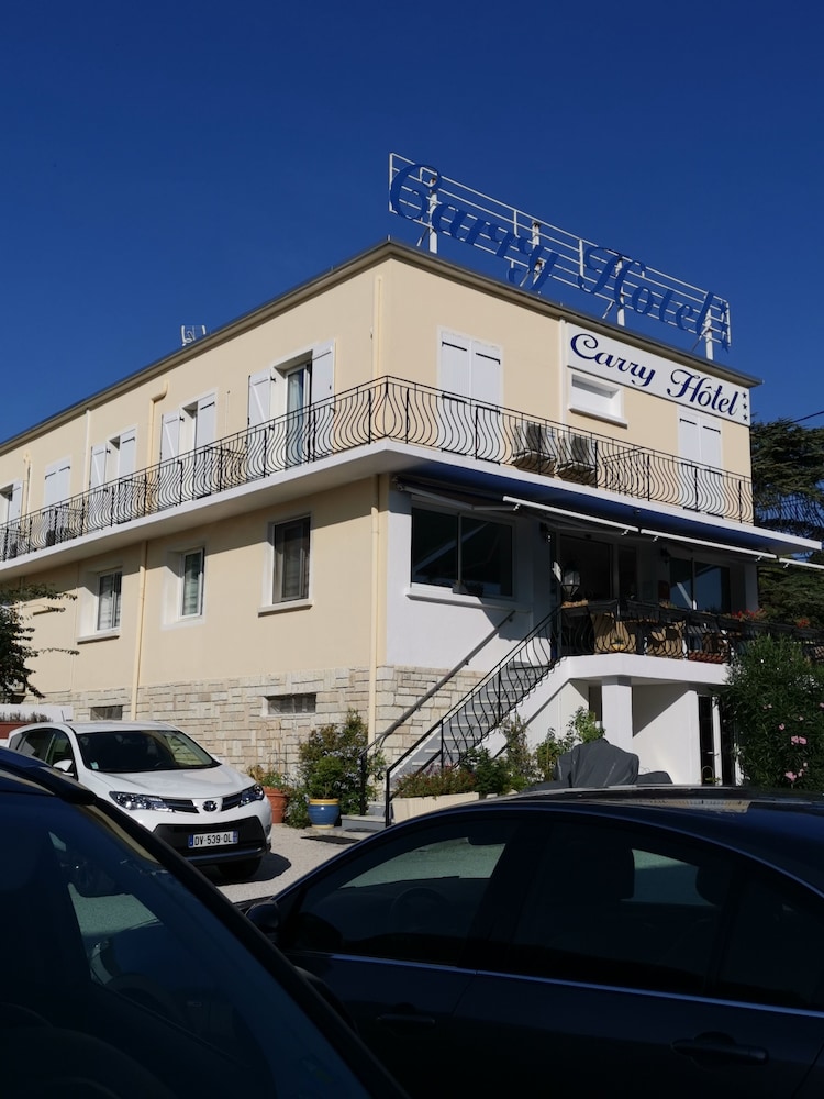 le carry hotel