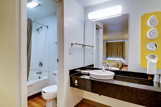 Rodeway Inn,Brinkleigh>>Baltimore,2 star