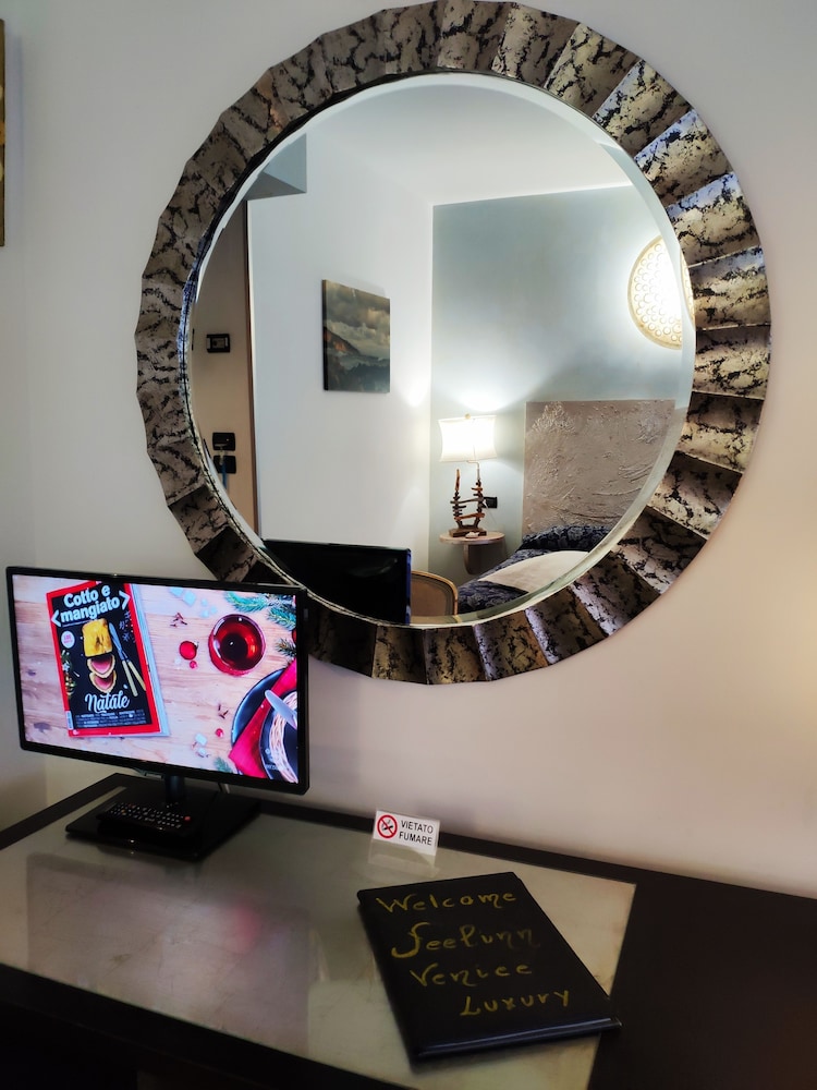 hotel feel inn venice airport rooms