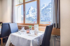 Hotel Edelweiss Superior,Lauterbrunnen>>Giswil,4 star