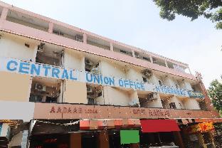 oyo 74978 hotel aadaab
