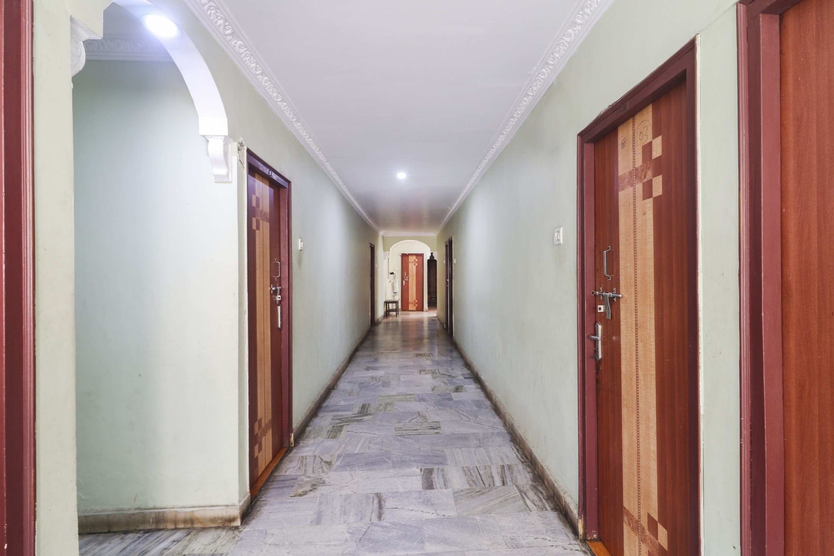 oyo 74978 hotel aadaab