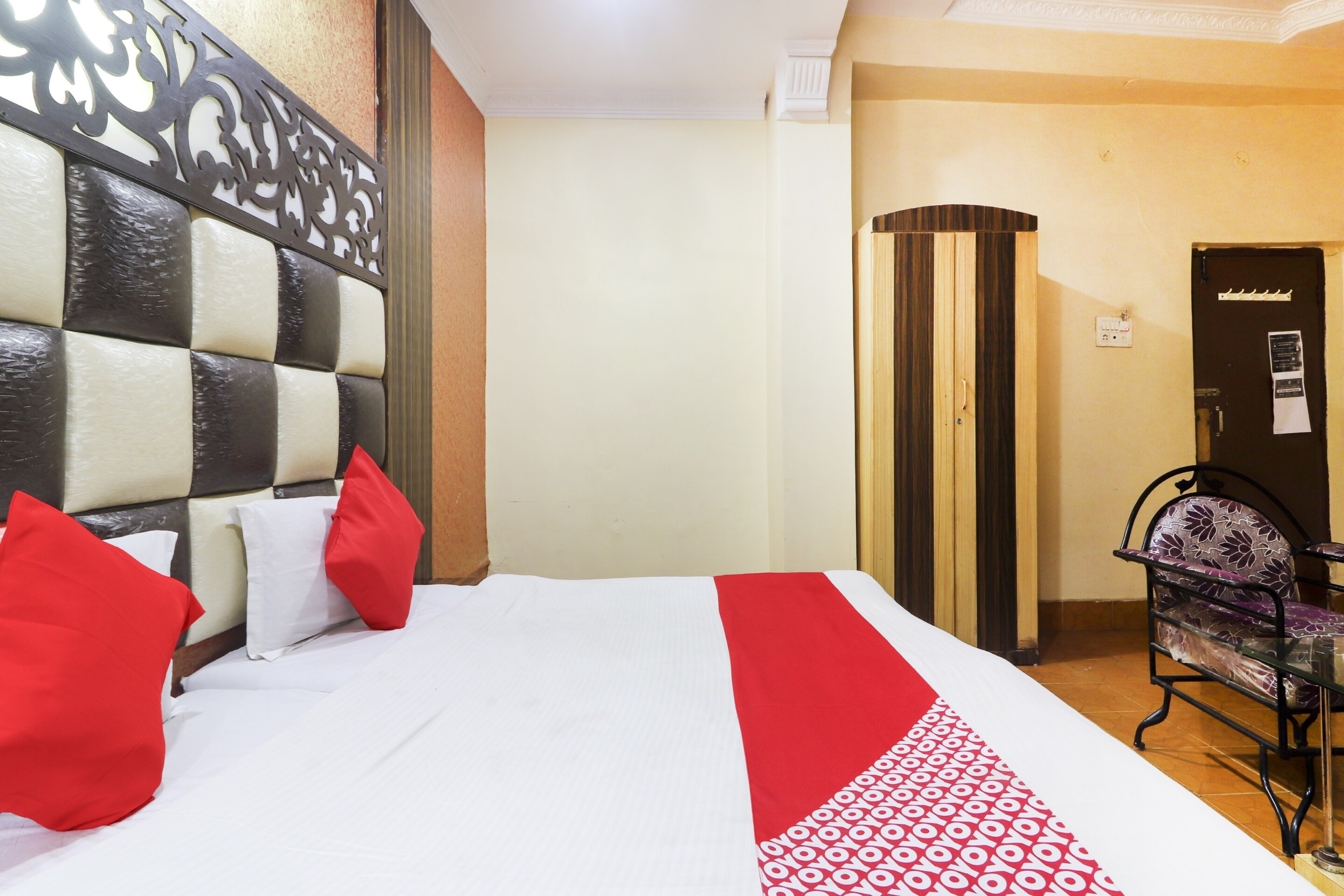 oyo 74978 hotel aadaab