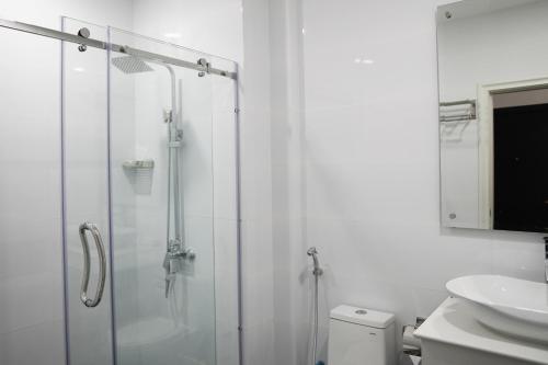 apple hotel three airport phnom penh