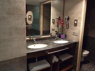 Hotel-Img