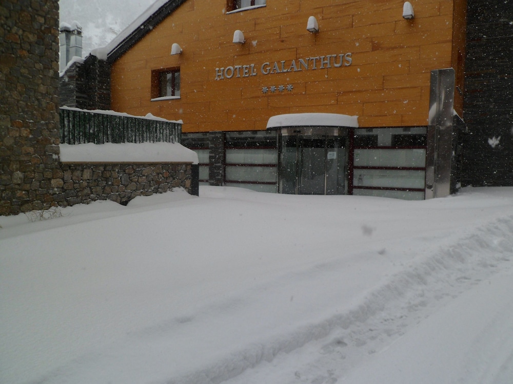 wuau hotel galanthus and spa