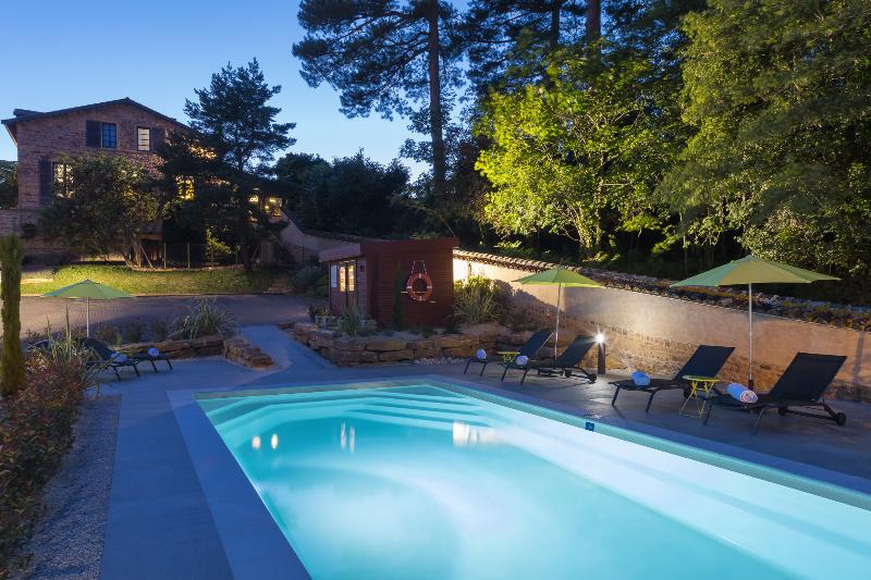 contact hotels le savigny and spa