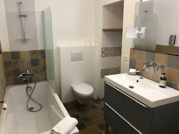 contact hotels le savigny and spa