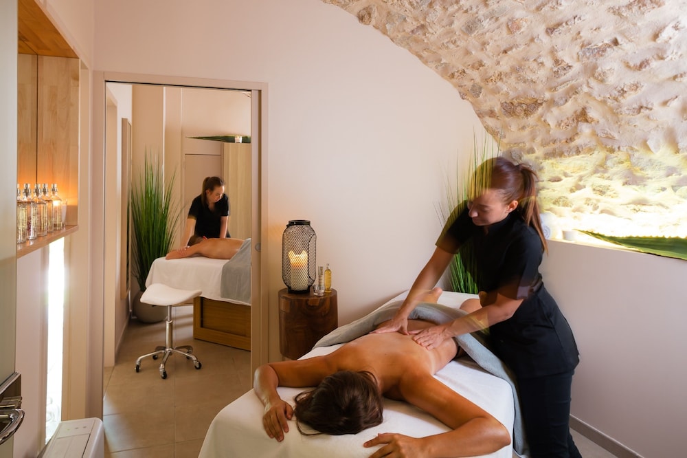 contact hotels le savigny and spa