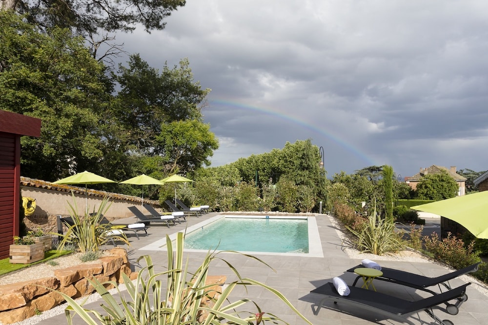 contact hotels le savigny and spa