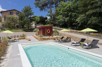 contact hotels le savigny and spa