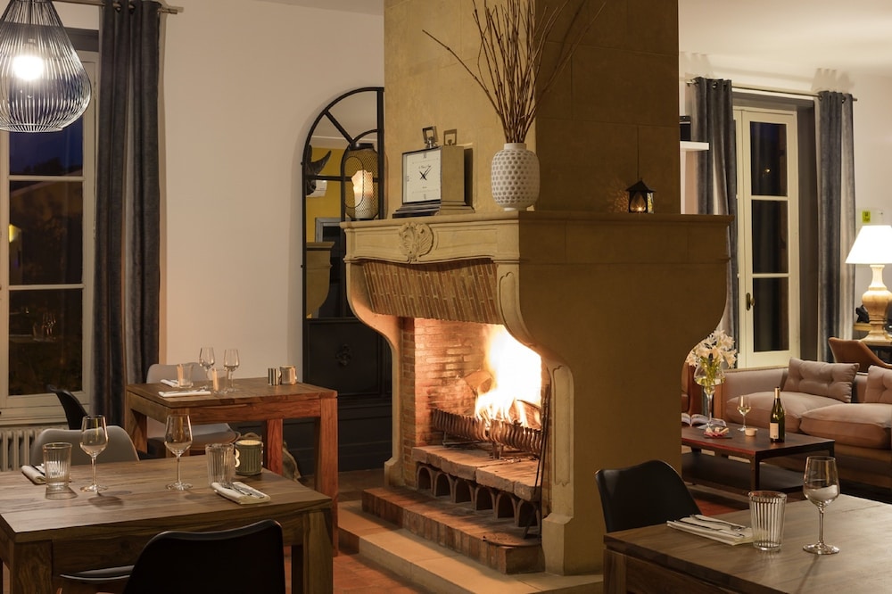 contact hotels le savigny and spa