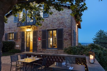 contact hotels le savigny and spa