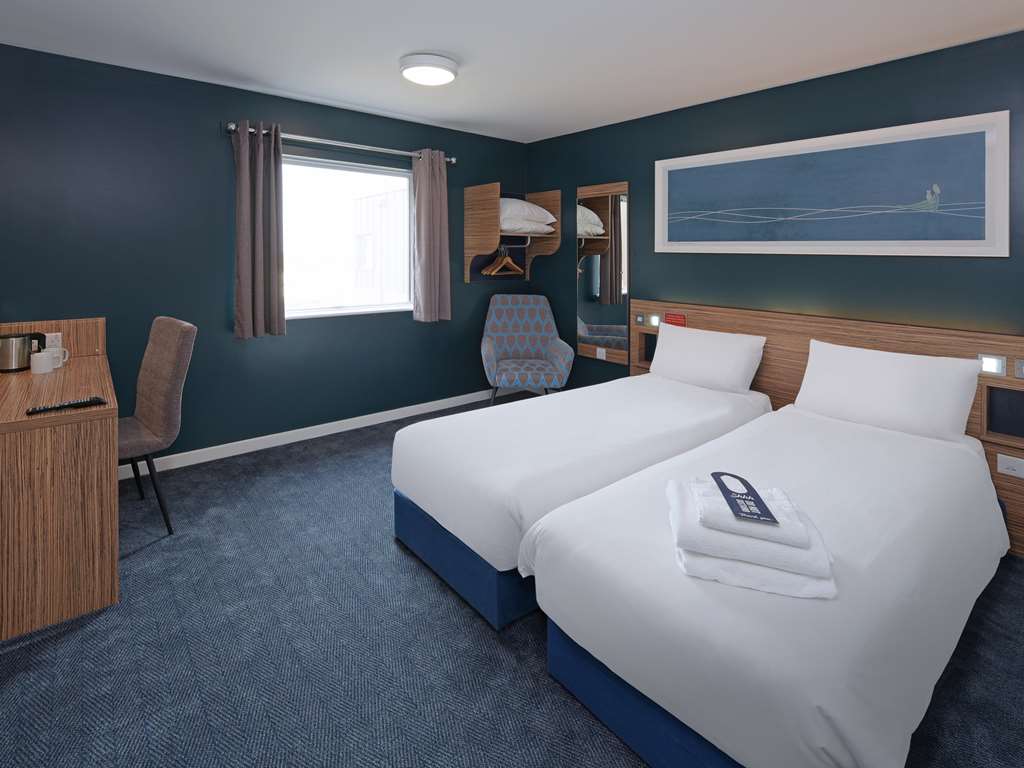 travelodge chertsey