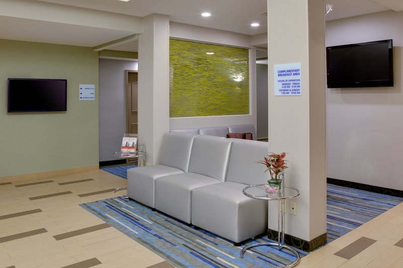 holiday inn express hotel and suites meadowlands area