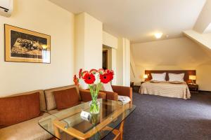 sofia place hotel by hmg