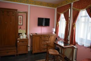 family hotel at renaissance square