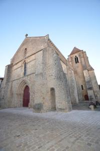 Logis Hôtel Le Saint Georges,Poitiers>>Lusignan,3 star