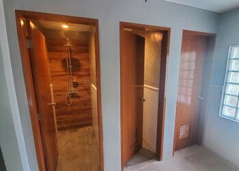 outpost hostel coron adults only