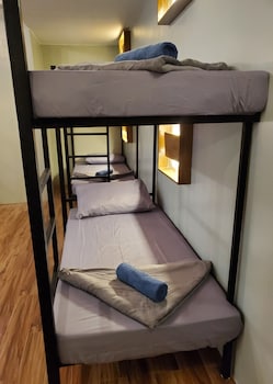 outpost hostel coron adults only