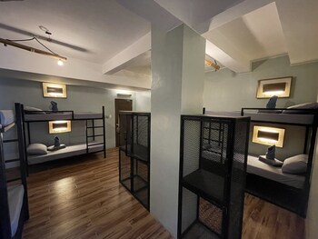 outpost hostel coron adults only
