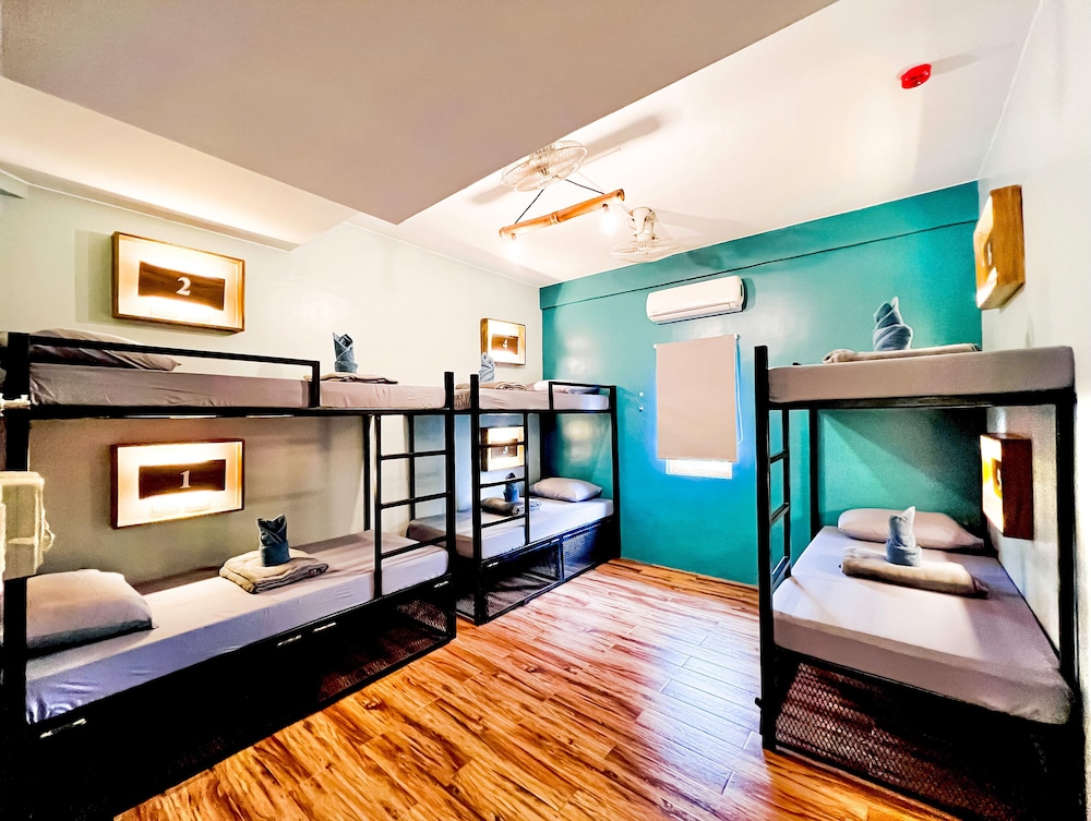 outpost hostel coron adults only