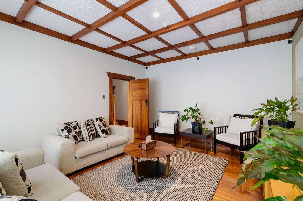 lake lodge bandb rotorua adults only