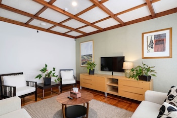 lake lodge bandb rotorua adults only