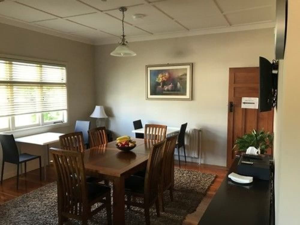 lake lodge bandb rotorua adults only