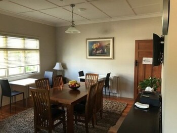 lake lodge bandb rotorua adults only