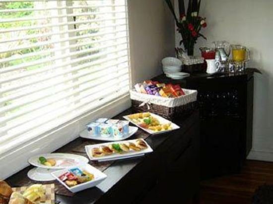 lake lodge bandb rotorua adults only