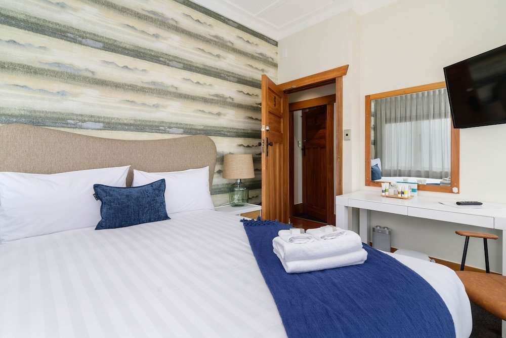 Lake Lodge B&B Rotorua - Adults Only,Rotorua>>Ngongotaha,4 star