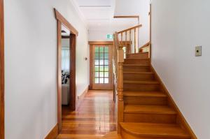 lake lodge bandb rotorua adults only