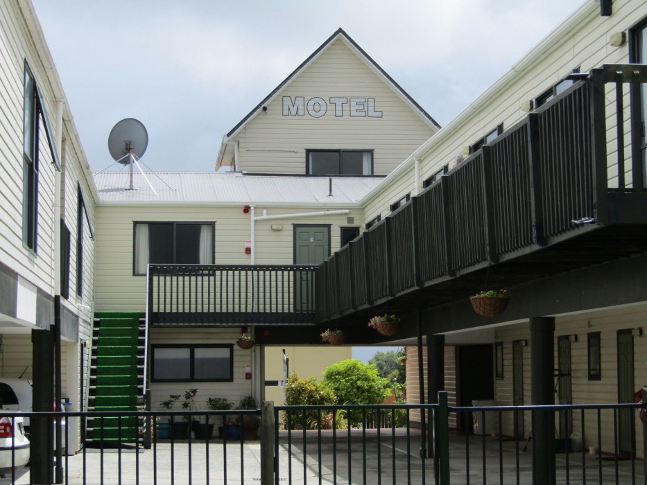 pohutu lodge motel