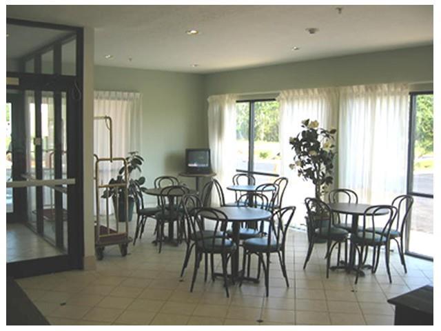 red roof inn and suites biloxi