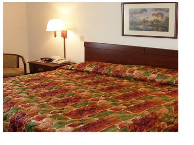 red roof inn and suites biloxi