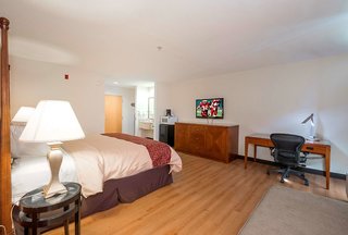 red roof inn and suites biloxi