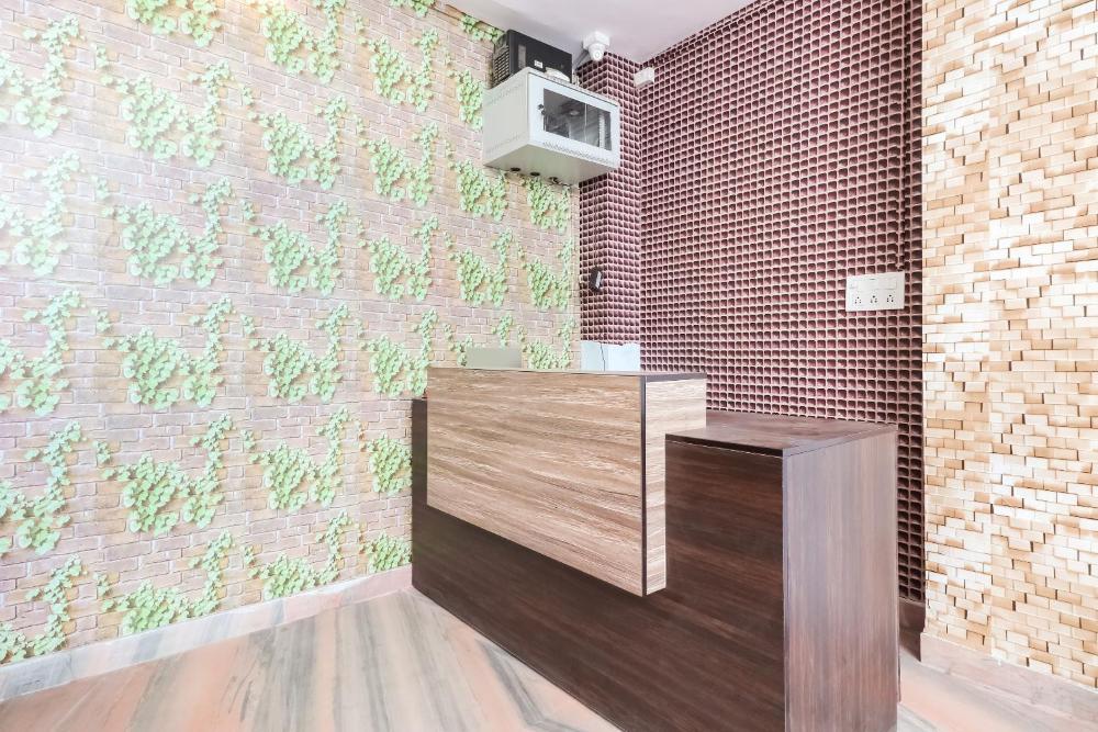 hotel o the velvet chinhat tiraha