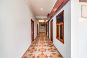 hotel o the velvet chinhat tiraha