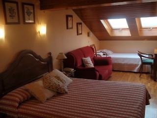Hotel Ekai,Ecay>>Aoiz,3 star