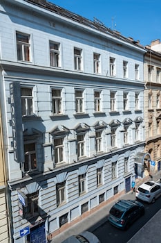 mp hostel budapest