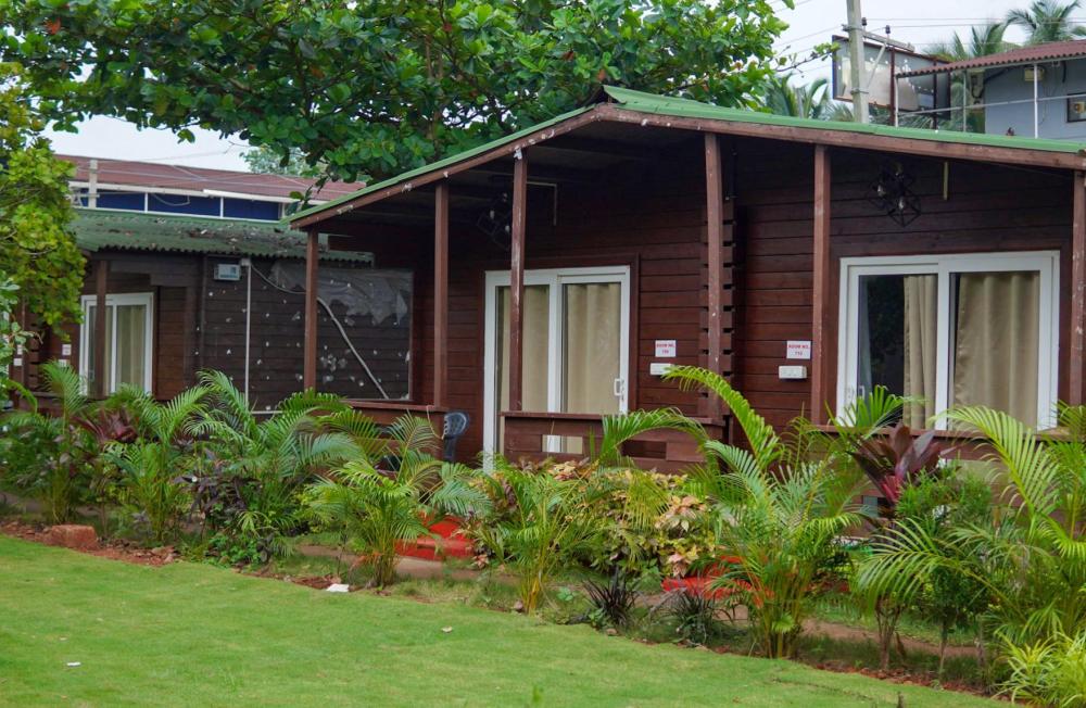 arambol lake resort