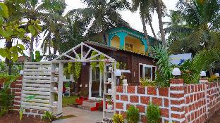 Arambol Lake Resort,Benaulim,3 star