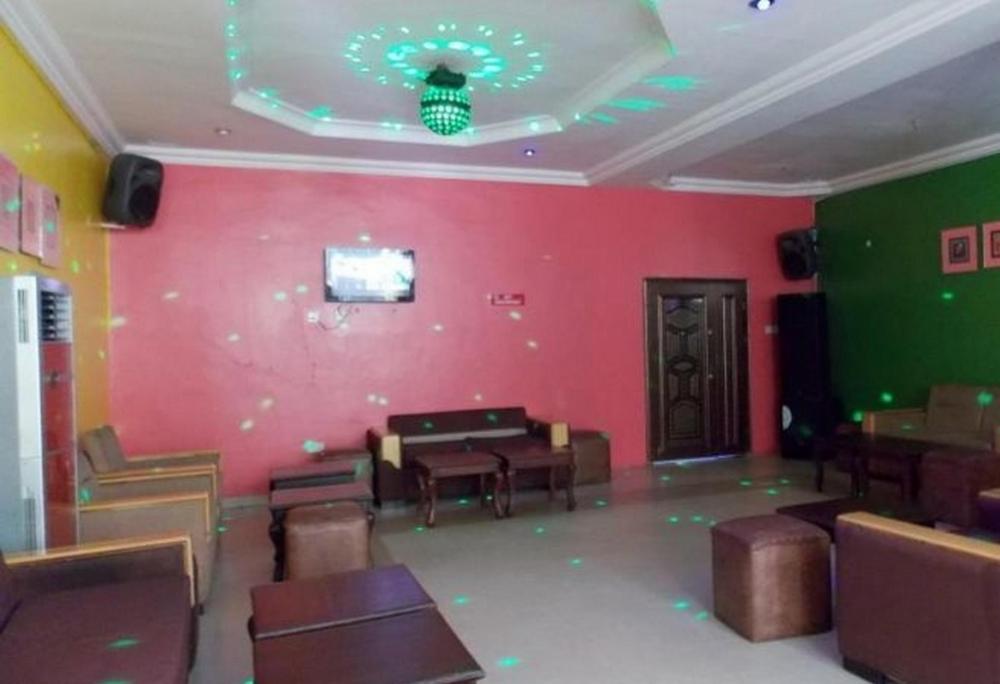 de range hotel and suites