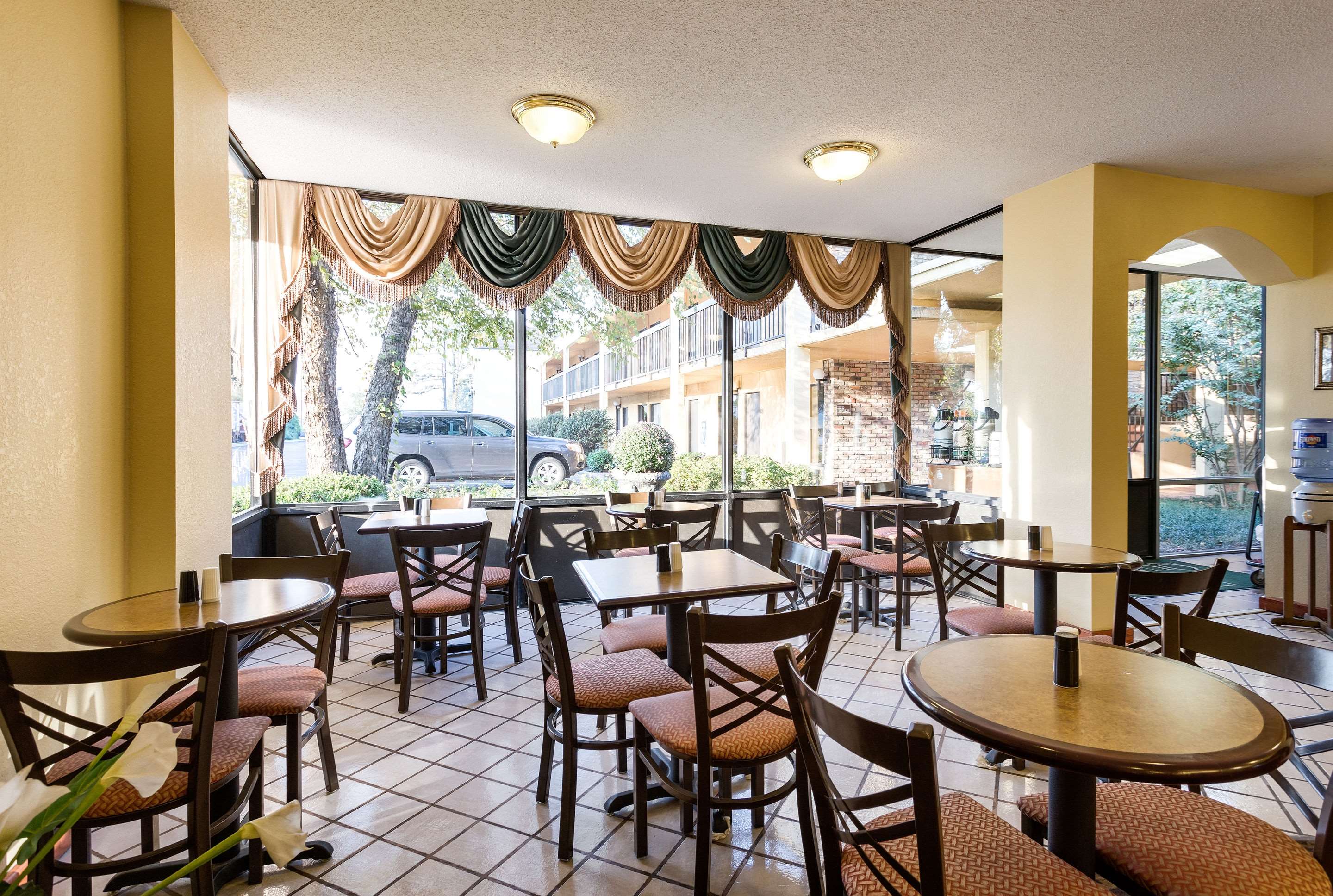 quality inn blytheville i 55