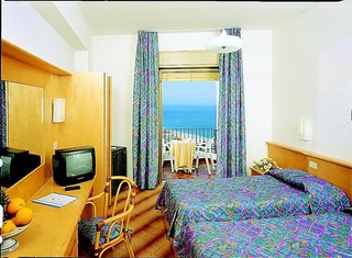 Hotel Antares,Letojanni>>Catania,4 star